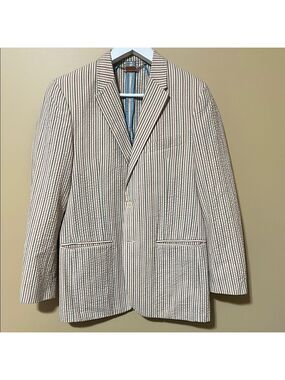 PENGUIN Light Beige seersucker  Pinstripe Classic Blazer. Medium